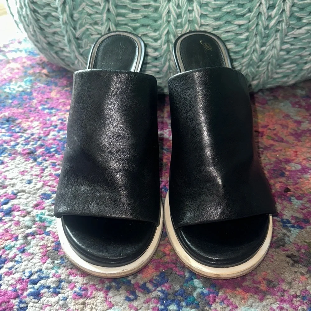 🖤Clergie Heeled Mules🖤 - Picture 8 of 17